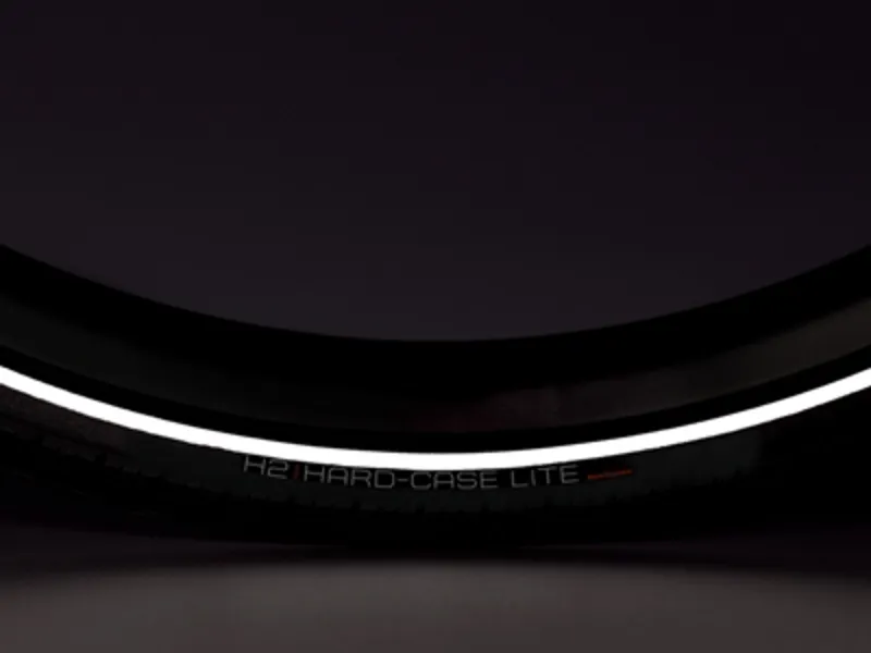 Bontrager H2 Hard-Case Lite Reflective Hybrid Tyre 700c-1
