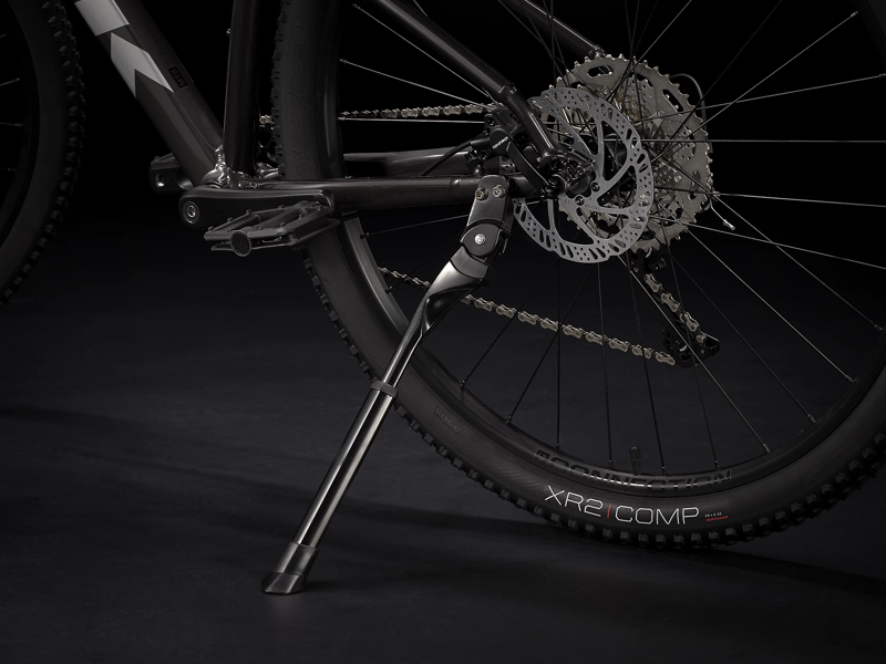 Trek Marlin 6 Mountain Bike in Red-3