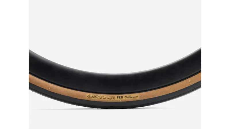 Bontrager Aeolus Pro TLR 700x30c Road Tire in Black/Tan-2