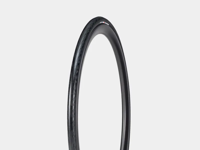 Bontrager AW1 Hard-Case 700x28c Tyre In Black
