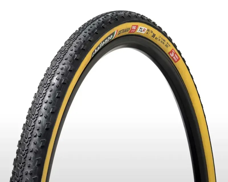 Challenge Getaway Pro Handmade TLR 700x36c Tire in Tan