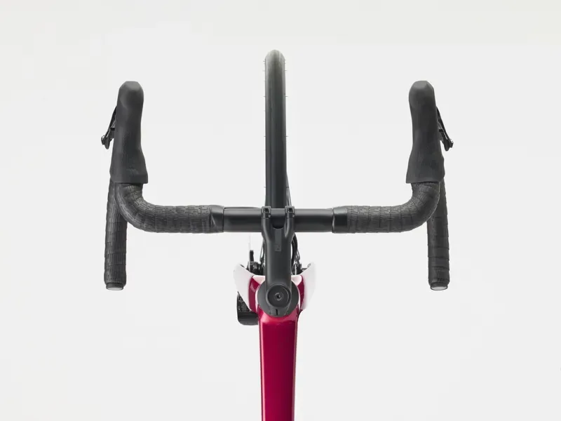 Trek Emonda ALR 5 Road Bike In Crimson to Dark Carmine Fade-2