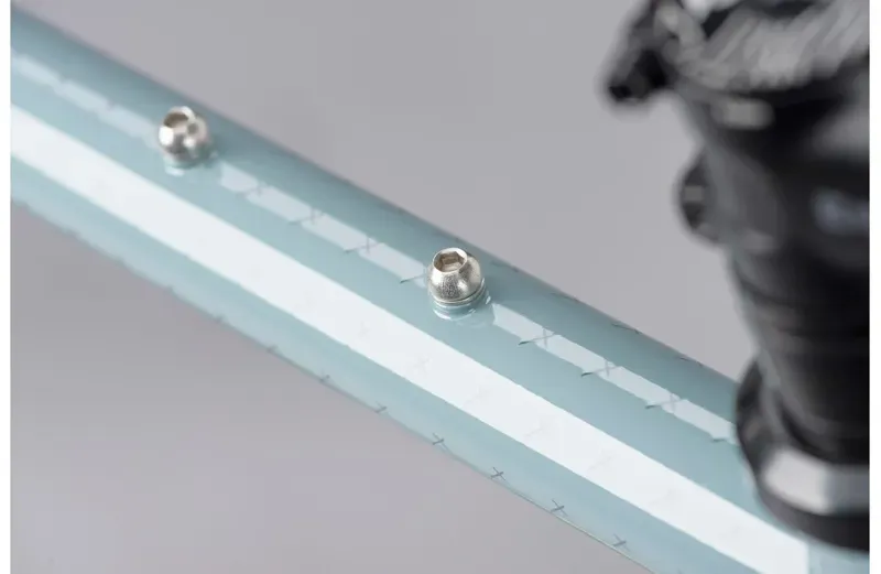 Genesis Croix De Fer 10 Steel Flat Bar Gravel Bike in Blue -5