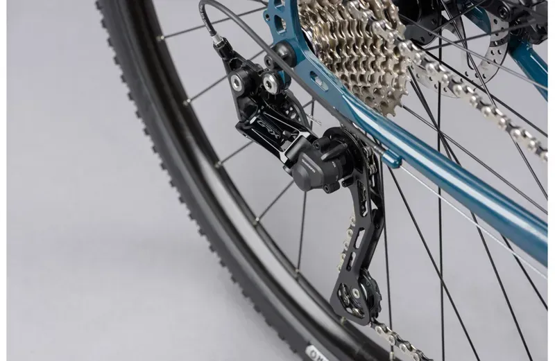 Genesis Croix De Fer 20 Steel Gravel Bike in Blue-7