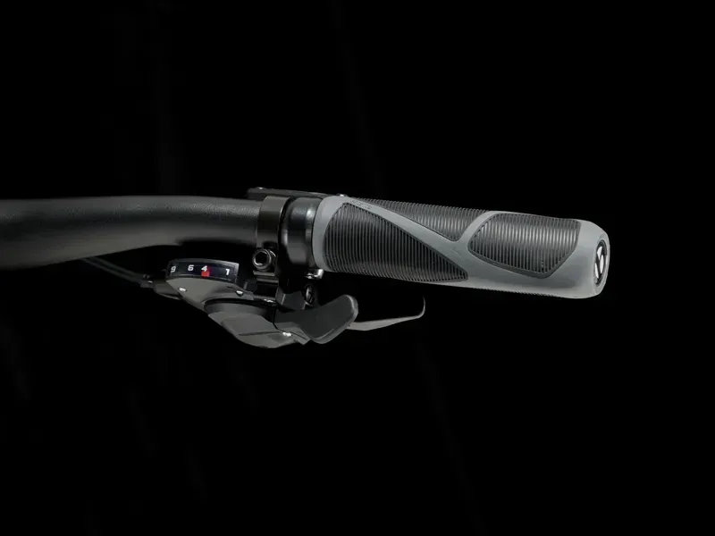 Trek FX 2 Hybrid Bike in Matte Trek Black-3
