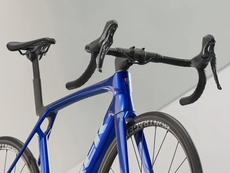 2025 Trek Madone Gen 8 SL 5 Carbon Road Bike in Hex Blue-4