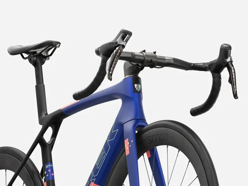 Trek Madone SL 7 Gen 8 Road Bike in Matte Cobalt Blue/Trek Black/Living Coral-4