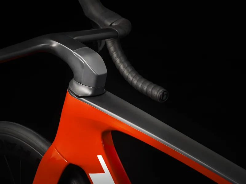 Trek Madone SLR 6 Road Race Bike in Viper Red-4