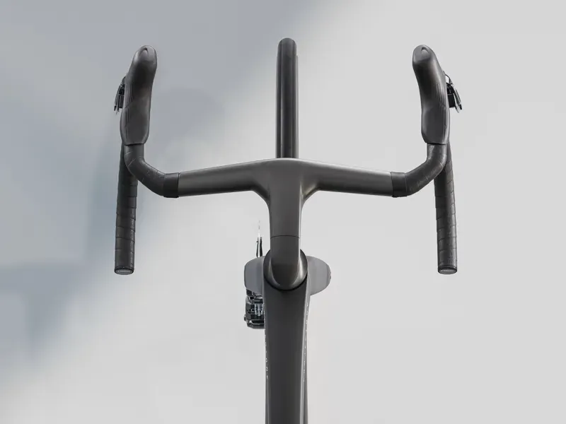 2026 Trek Madone SLR 7 Gen 8 Road Bike in Carbon Smoke-2