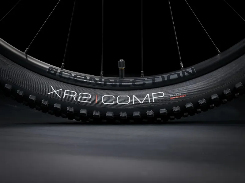 Trek Marlin 4 Gen 2 Mountain Bike In Living Coral Pink-4