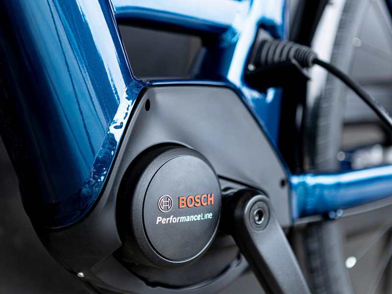 Trek District+ 8 Lowstep eHybrid Electric City Bike in Mulsanne Blue-10