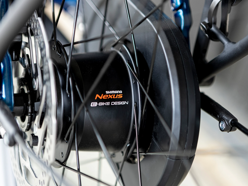 Trek District+ 8 Lowstep eHybrid Electric City Bike in Mulsanne Blue-7