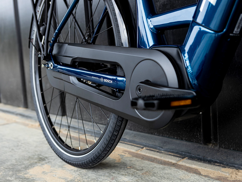 Trek District+ 8 Lowstep eHybrid Electric City Bike in Mulsanne Blue-3