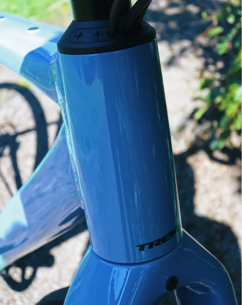 2026 Trek Checkpoint ALR 5 Gravel Bike in Fjord Blue Miami Green-5