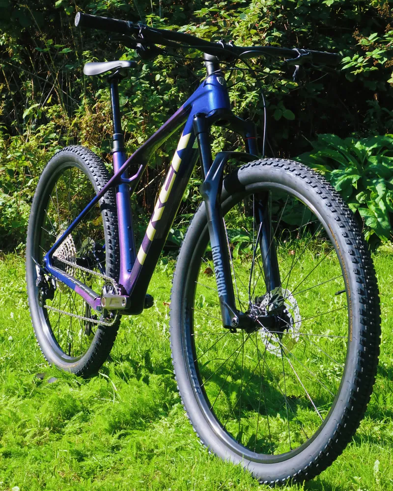 2026 Trek Procaliber 9.5 Carbon XC Mountain Bike Purple Flip Hex Blue-2