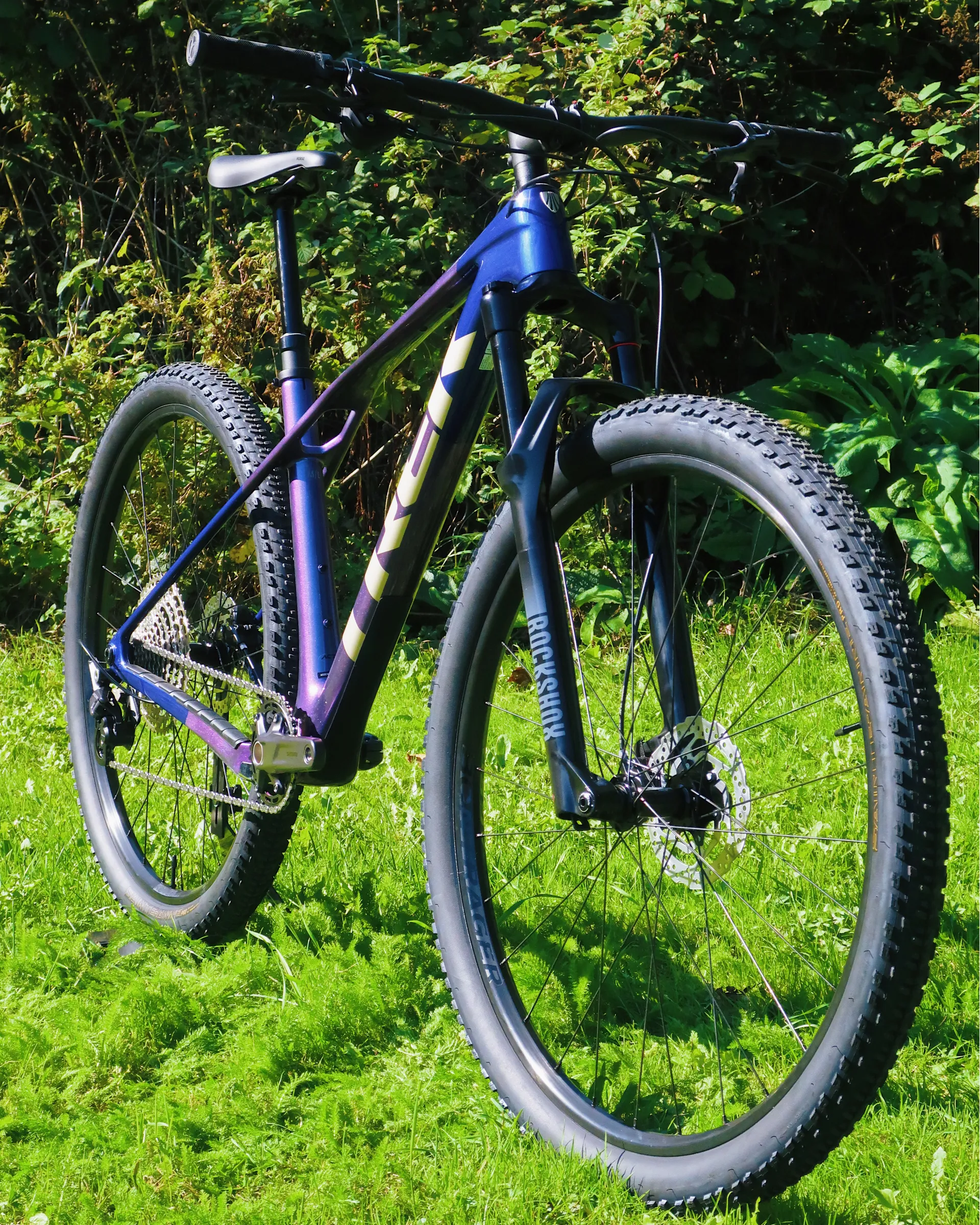 2026 Trek Procaliber Carbon XC Mountain Bike Purple Flip Hex Blue