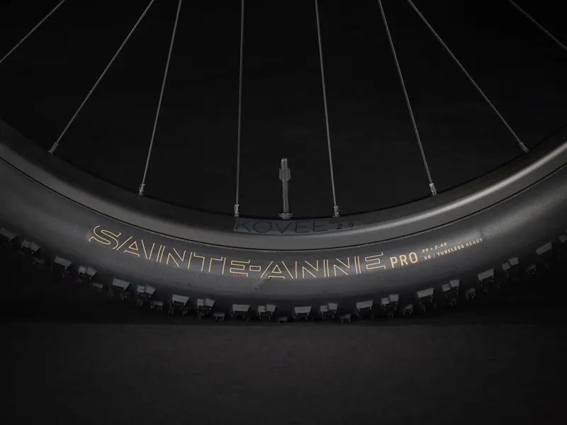 Trek Procaliber 8 XC Mountain Bike in Power Surge Green Mercury Grey-5