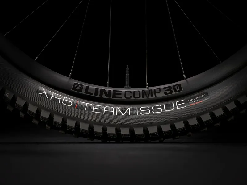 Trek Slash 8 Enduro Mountain Bike in Plasma Grey-1