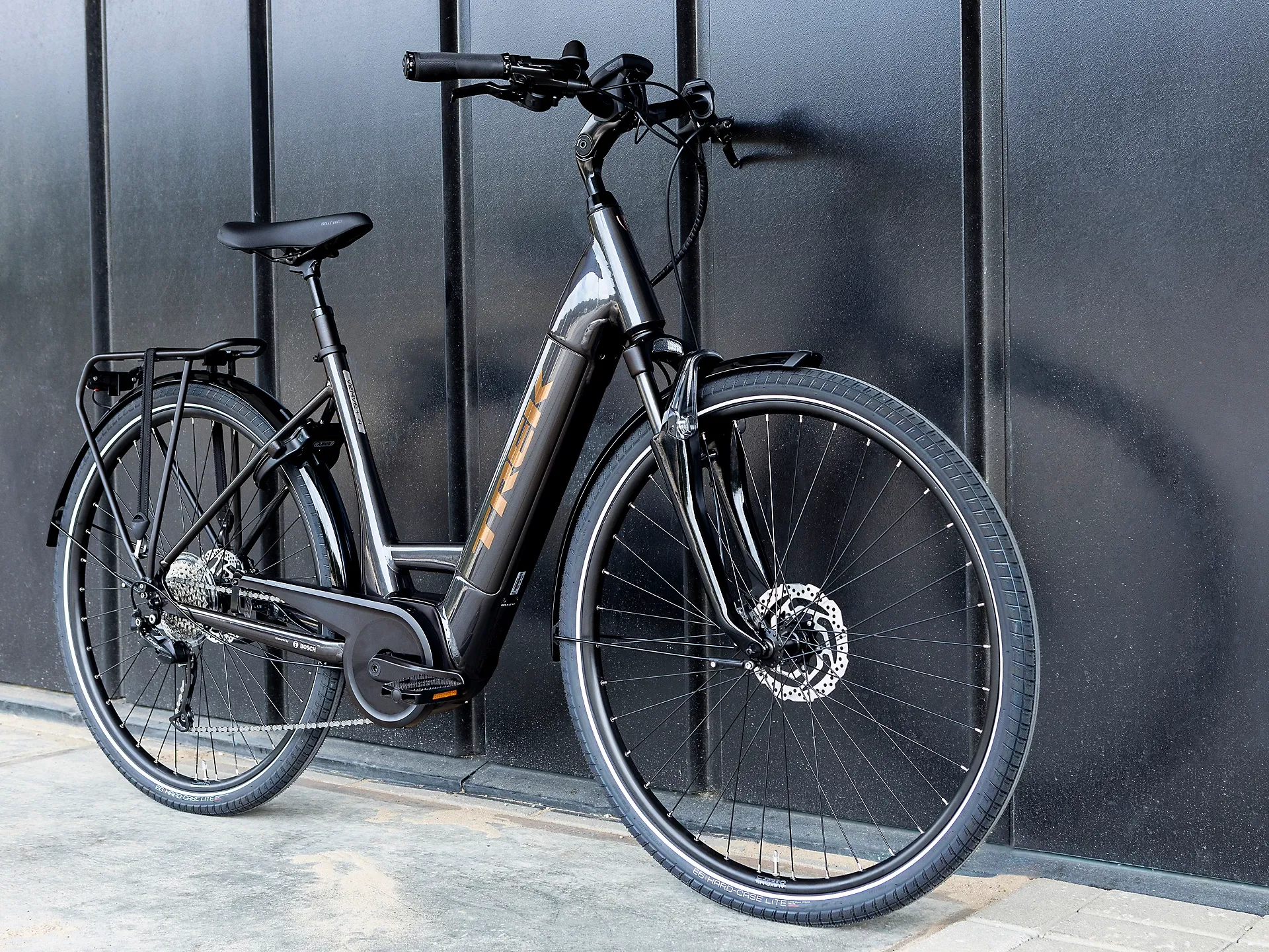 Trek Verve 4 Lowstep Electric Hybrid Bike in Lithium Grey 500w Small