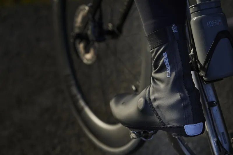 Madison Flux Open or Closed Sole Waterproof Cycling Overshoes in Black-4