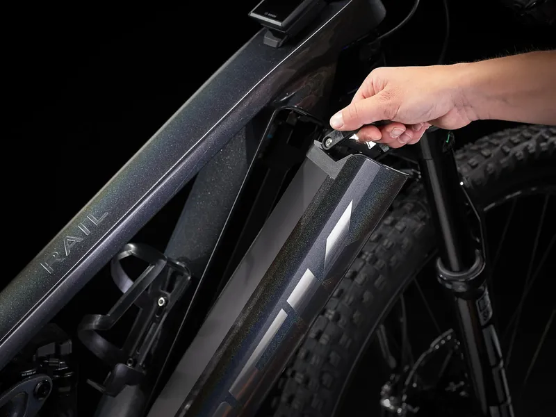 2022 Trek Rail 9.8 XT eMountain Bike in Prismatic/Trek Black