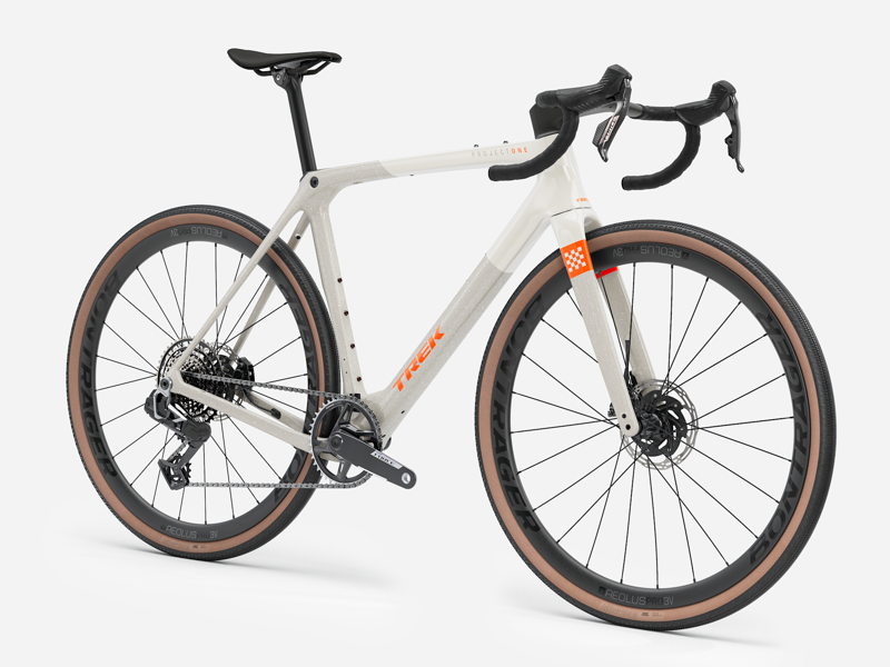 Trek Checkmate SLR 7 AXS Gravel Bike in ERA White/Buff Beige-4