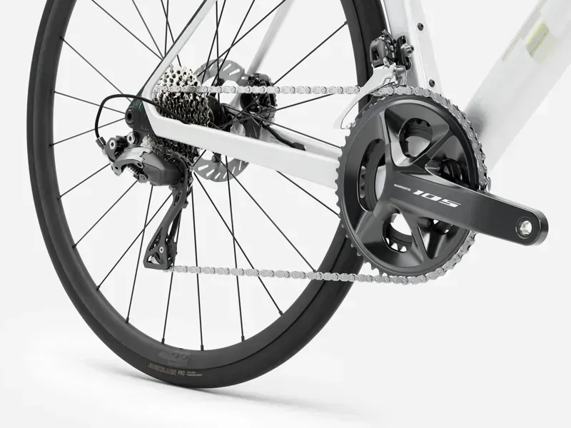 2026 Trek Madone SL 5 Gen 8 Road Bike in Gloss Crystal White/Matte Deep Smoke-5