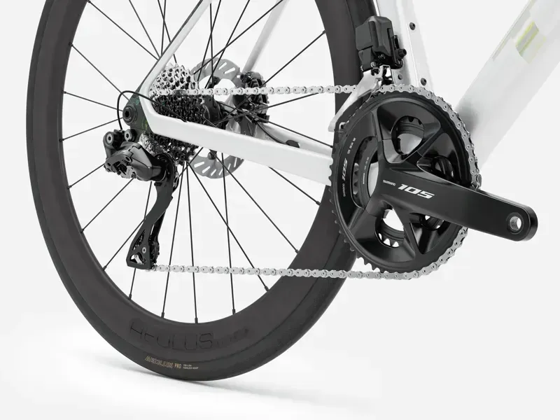 2026 Trek Madone SL 6 Gen 8 Road Bike Crystal White/Matte Deep Smoke-5