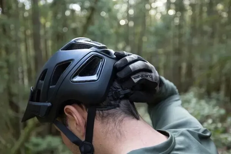 Lazer Jackal KinetiCore Helmet in Desert-4